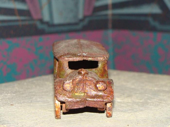 Original Antique Cast Iron Toy School Bus - Hubley        4 1/2" x 1 1/2"            