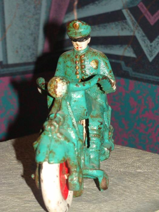 Original Antique Iron Toy Motorcycle Cop