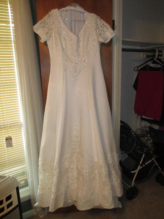 Size 16 Lovely Wedding Dress