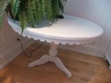 White Round Breakfast table