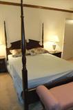4 Poster Queen Size Bed, with
Contour Adjustable Bed Mattress