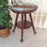 Antique Accent Table $ 100.00