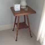 Antique Accent Table $ 80.00