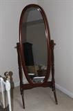 Standing mirror