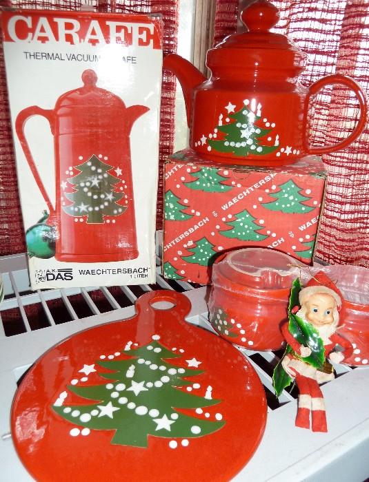  Waechtersbach Christmas Carafe, Tea Pot, Creamer/Sugar Bowl, Pitcher, Trivet