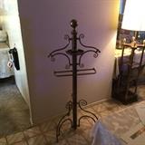 ANTIQUE BRASS BUTLER -  BEAUTIFUL!