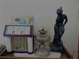 Jukebox Thomas Collector's Edition Cassette Player AM FM Transistor Radio , old lamp base , lady statue 