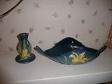 Zephyr Lily Roseville  1 candle stick & bowl