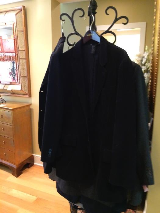 Men's suits in great condition size 40 R