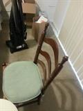 4 KITCHEN CHAIRS WITH TABLE