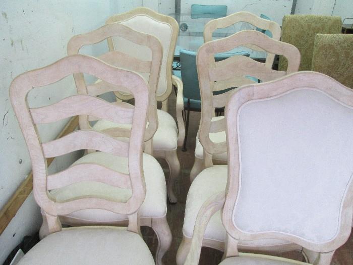 VERY NICE DINING CHAIRS BERNHARDT in washed ash finish: 2 captains chairs 4 armless chairs
