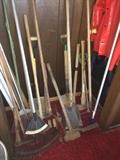 Yard Tools, Rakes, Shovels, Hoes, Etc,
