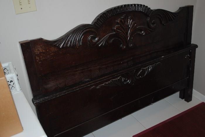 3/4 size antique bed