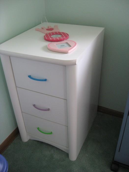 Child's bedroom furniture