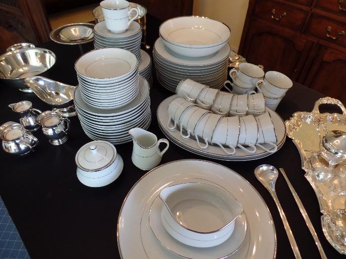 Imperial China - Serenity - Service for 12 with two extra Lg round plates and two Lg oval plates