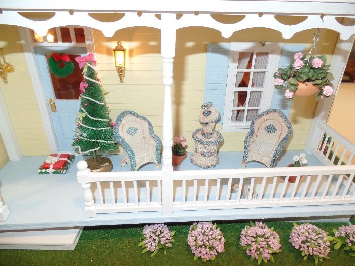 Doll house front porch w/elec lights