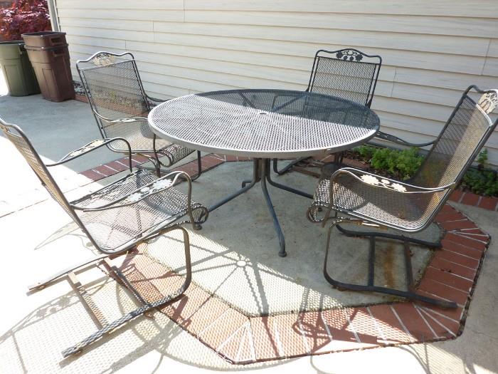 Wrought iron Table and 4 Chairs