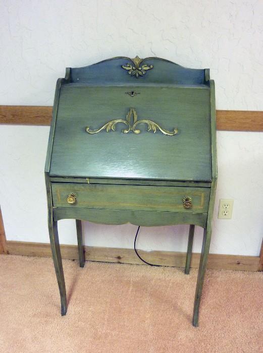 Ladies Writing Desk--this has a bid and we are holding it until noon. if the bid is not honored, it will be discounted 50%