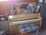 Baldwin Aerosonic spinet piano