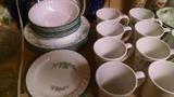 GREEN / WHITE IVY CORELLE DISH SET