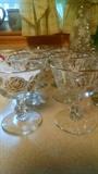 **RETRO** GOLD / WHITE ROSE 50S DRINKING GLASSES