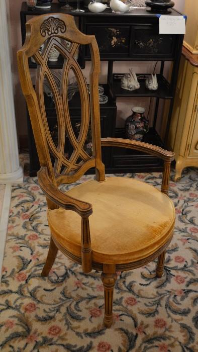 One of 8 Dining Chairs French Provencial/Hollywood Regency