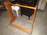 PINE QUILT RACK
