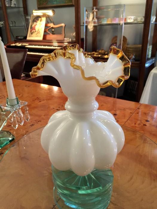 FENTON VASE.