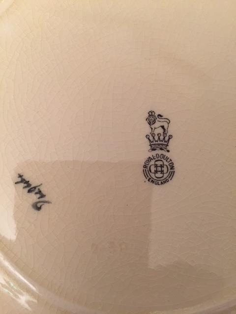 ROYAL DOULTON FOX HUNT PLATE... 11 TOTAL.