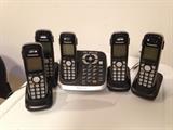 Panasonic telephone w/4 additional handsets