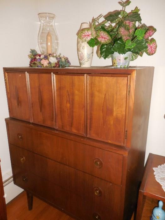 Rare mid-century modern bedroom set by American of Martinsville.  Set includes dresser & mirror, tall dresser, bed side table, and headboard.