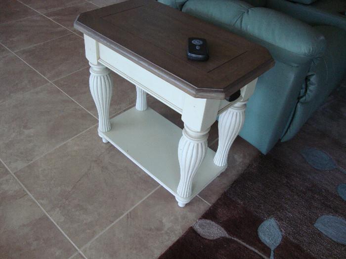 End table, wood, 1 drawer