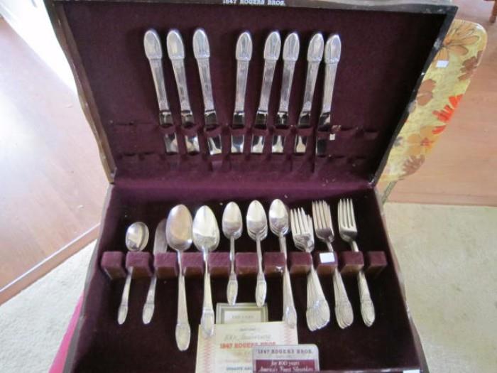 Rogers silverplate flatware "First Love" service for 8 plus serving pieces and extra spoons