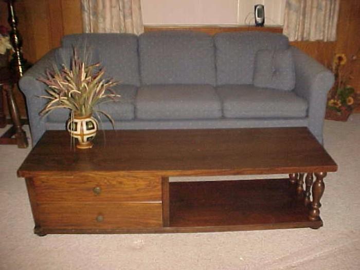 Lane Coffee Table & Sleeper Sofa