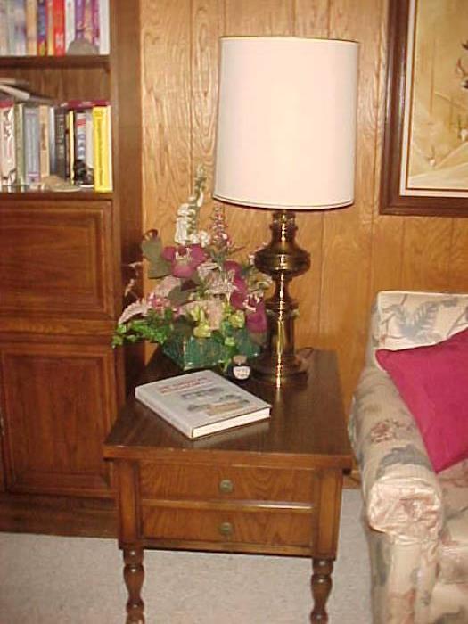 Lane Lamp Table & Brass Lamp