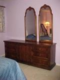 Dresser w/Mirror