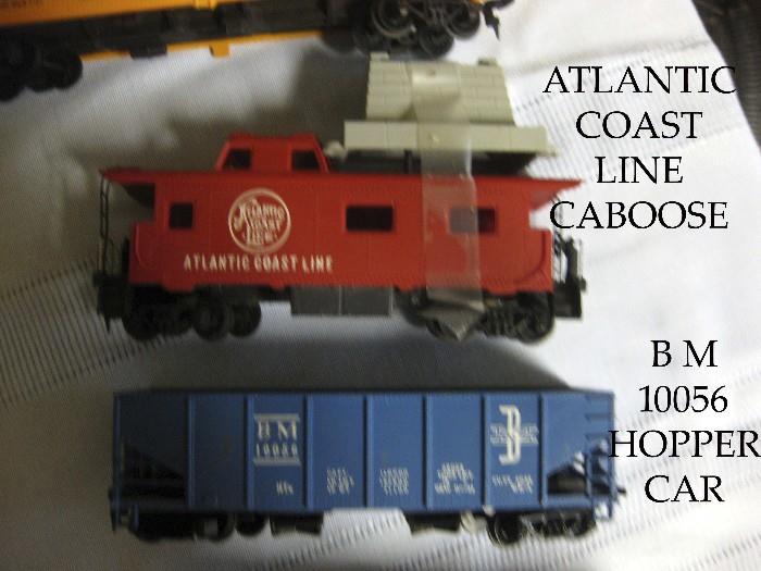 Atlantic Coast Line Caboose and BM 10056 Hopper car
