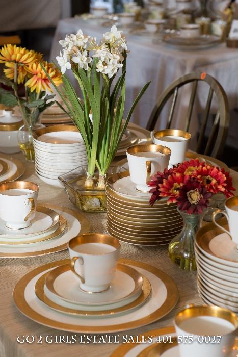 BEAUTIFUL MIKASA BONE CHINA SERVICE FOR 12