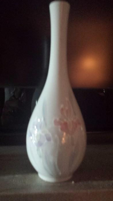 Otagiri Japan Floral Lite Hand Painted Art Pottery Moriage Porcelain Bud Vase