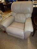 pair La-Z-Boy recliners