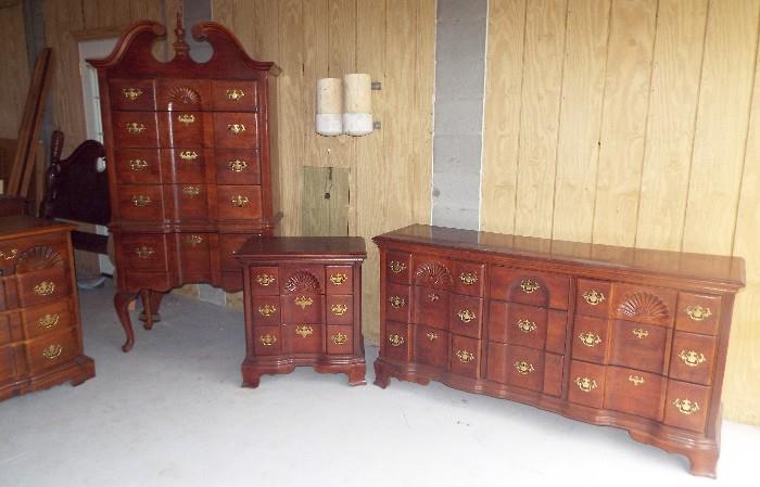 LEXINGTON FURNITURE CHIPPENDALE CHERRY BLOCK FRONT BEDROOM FURNITURE GORGEOUS SHELL DESIGN!!!