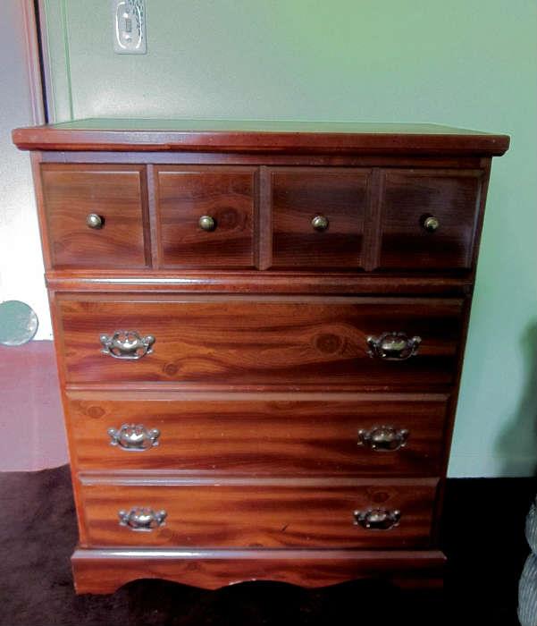 Four drawer chest.