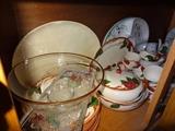 Sample of Winterberry pattern,  Franciscan Apple pattern dinnerware and other