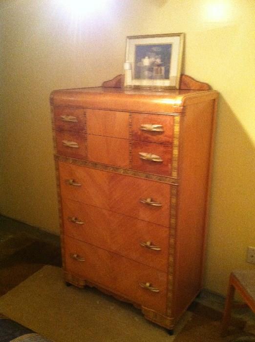 Dresser of antique bedroom set