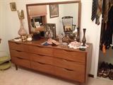 America of Martinsville Vintage Dresser