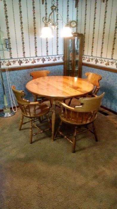 Cushman Colonial Maple Table 2 Leaves 4 Chairs