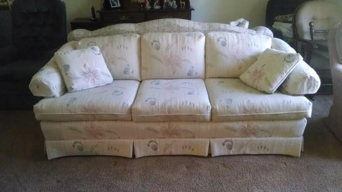 Tulip Couch