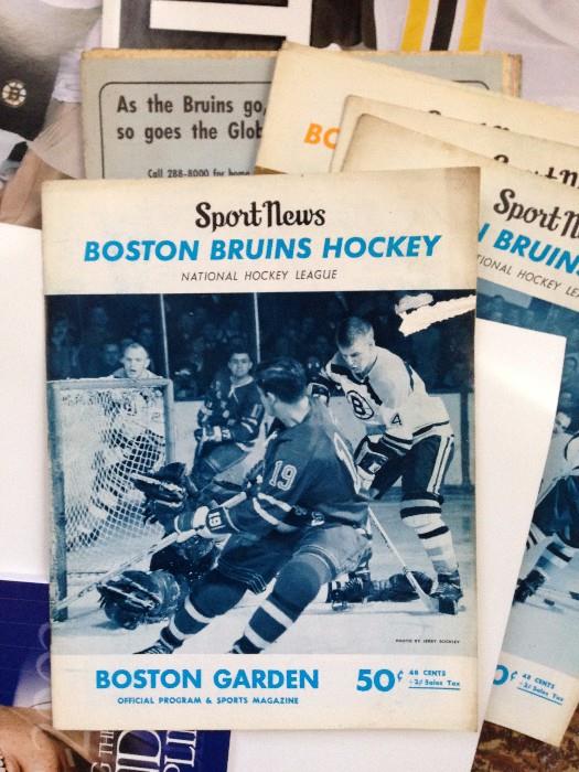 Sports News Boston Bruins Official Vintage Program 