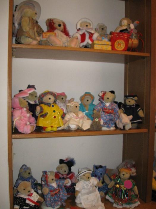 PART OF THE MUFFY VANDERBEAR COLLECTION