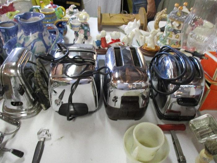             COLLECTION OF VINTAGE TOASTERS